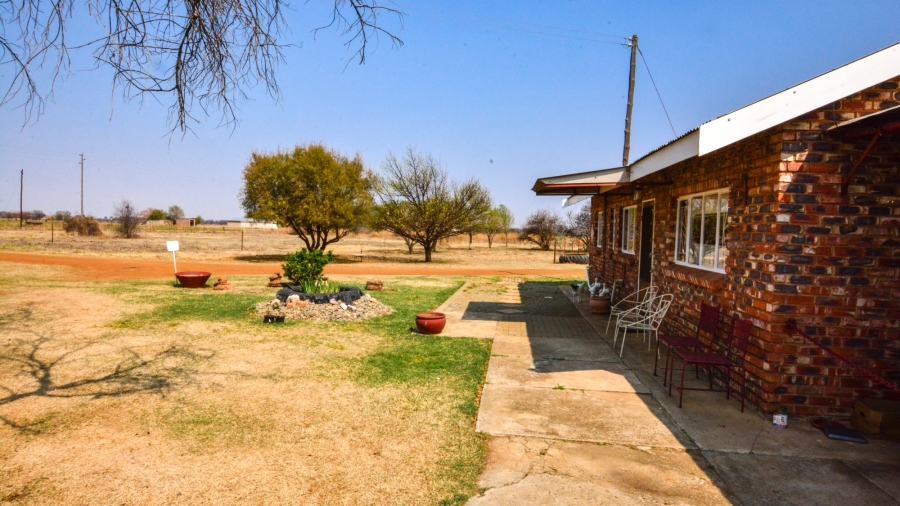 3 Bedroom Property for Sale in Potchefstroom Rural North West